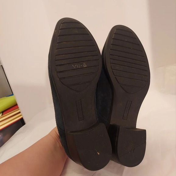 White Mountain "Seneca" Leather/Suede Navy Blue Bootie in Size 8.5 M - Picture 11 of 11